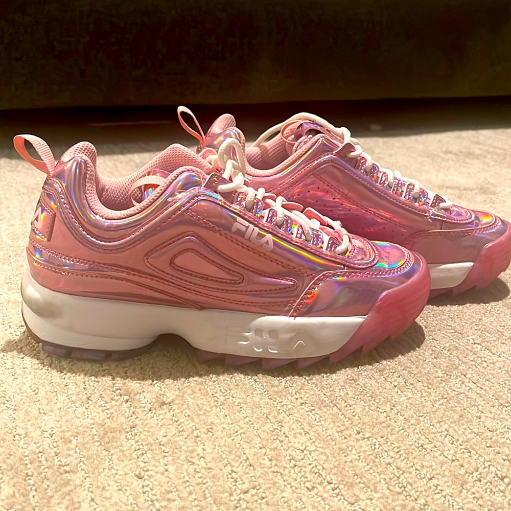 Pink chrome Fila’s